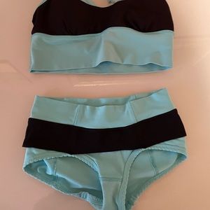 Lululemon Hot Yoga Outfit size 4